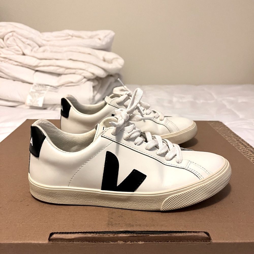 Veja Esplar Leather White and Black Womens US 5 EUR 36